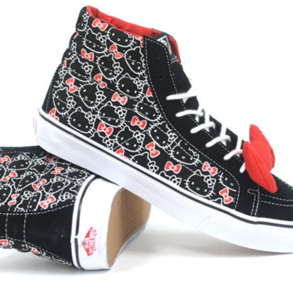 Vans Hello Kitty Sk8-Hi Top Trainers Black-0